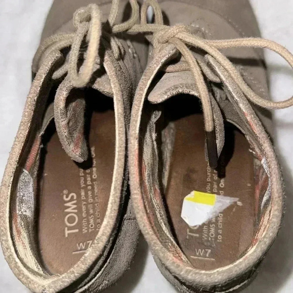 TOMS Desert Wedge Taupe Tan Bootie Boots Size 7 Preppy Fall Winter Preppy Casual - Picture 8 of 13